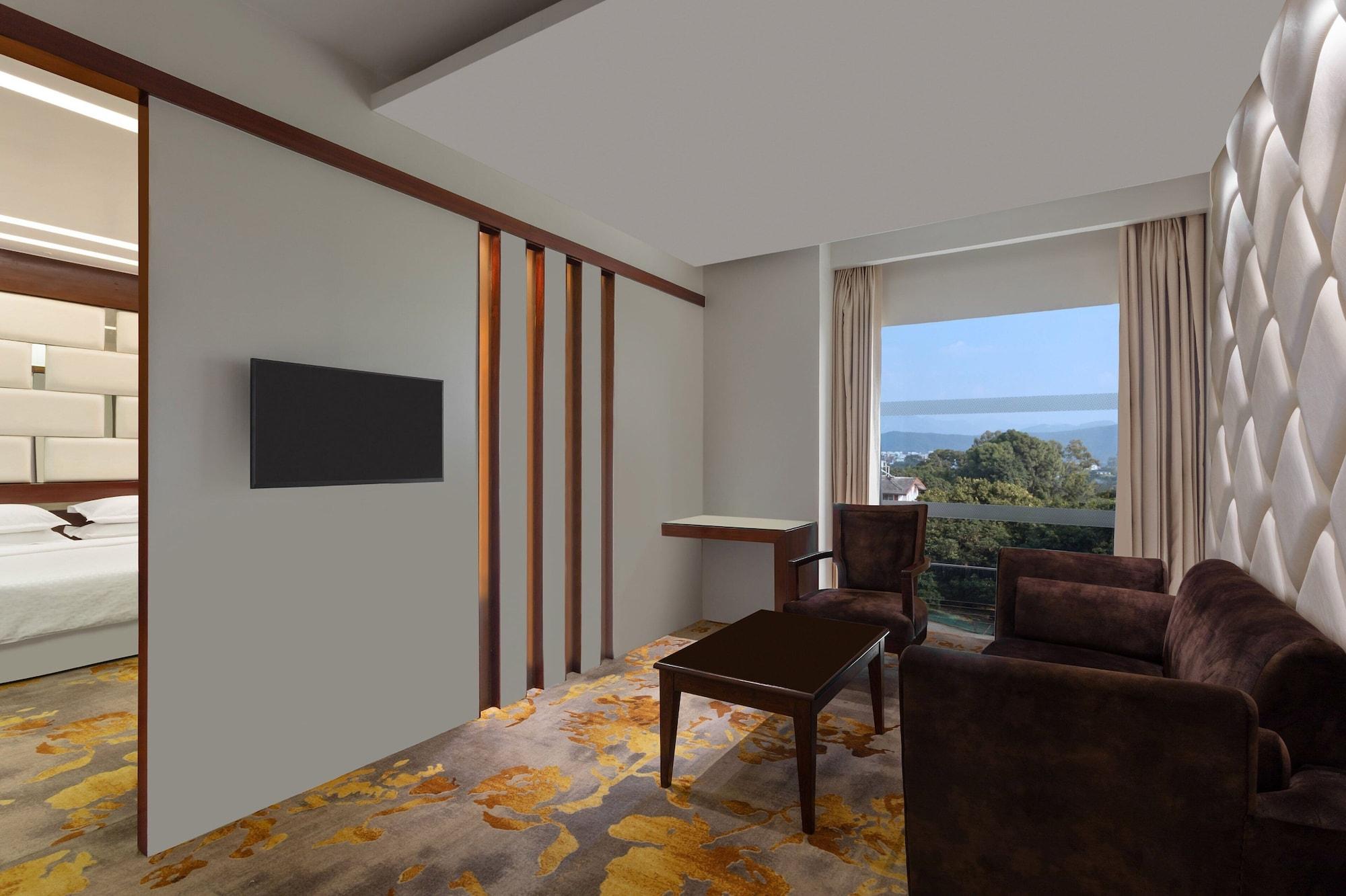 Hyatt Centric Rajpur Road Dehradun Hotel Buitenkant foto